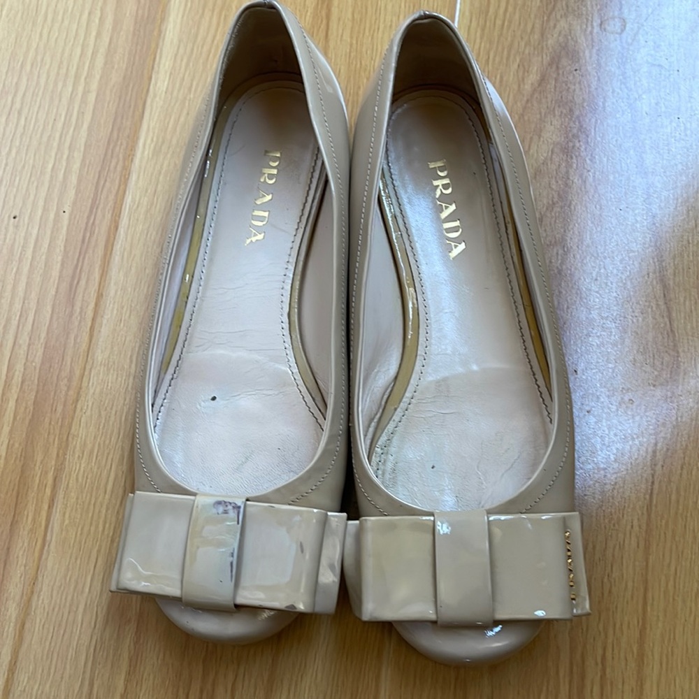 Prada flat women shoe cream color size 37